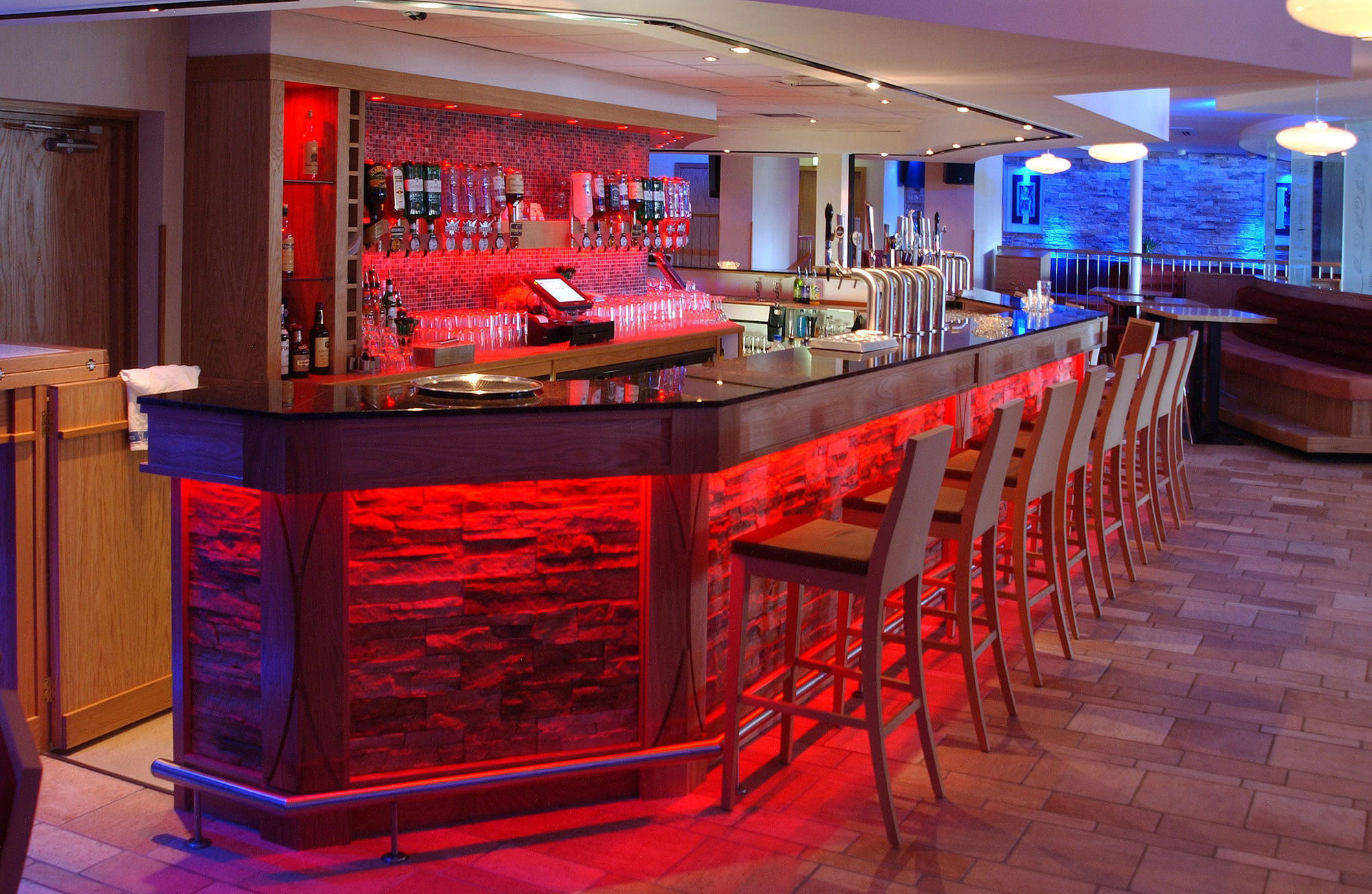 Silverbirch Hotel أوماغ المطعم الصورة