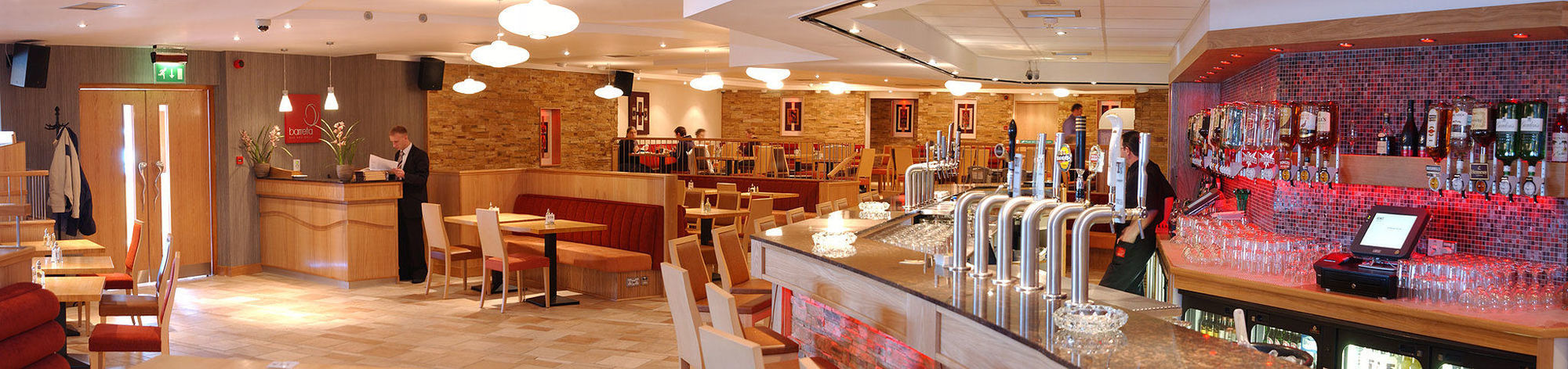 Silverbirch Hotel أوماغ المطعم الصورة