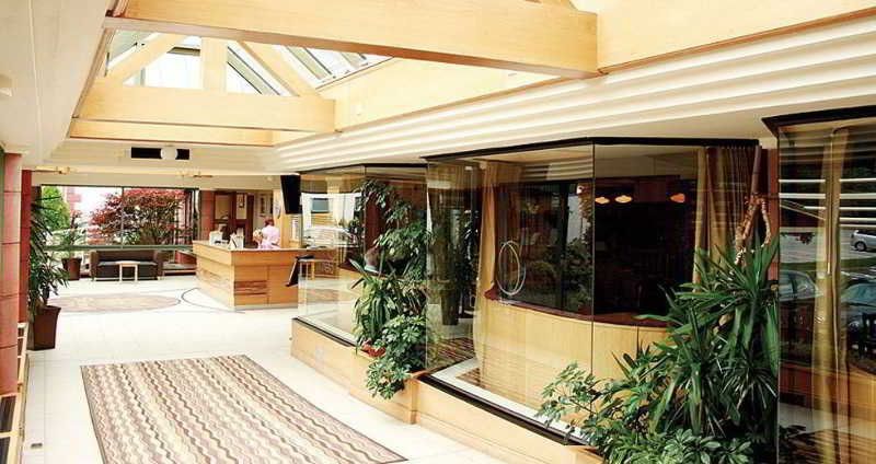 Silverbirch Hotel أوماغ المظهر الخارجي الصورة